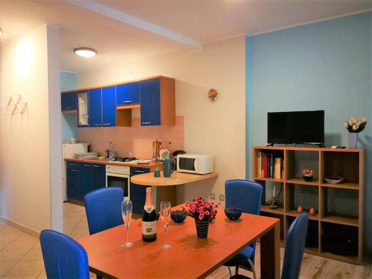 Apartments Bilic With Garden & Swimming Pool - 50M From The Beach Pjescana Uvala Exterior foto
