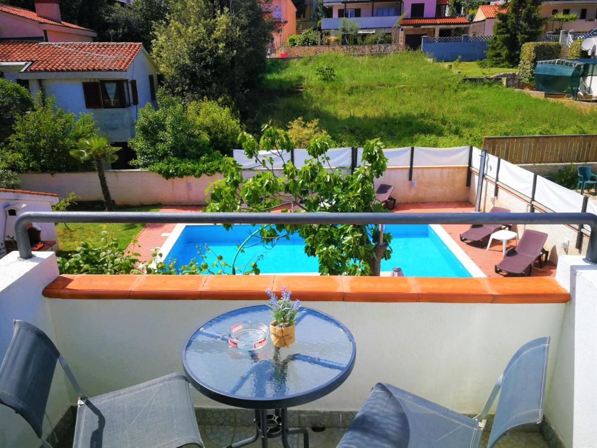 Apartments Bilic With Garden & Swimming Pool - 50M From The Beach Pjescana Uvala Exterior foto